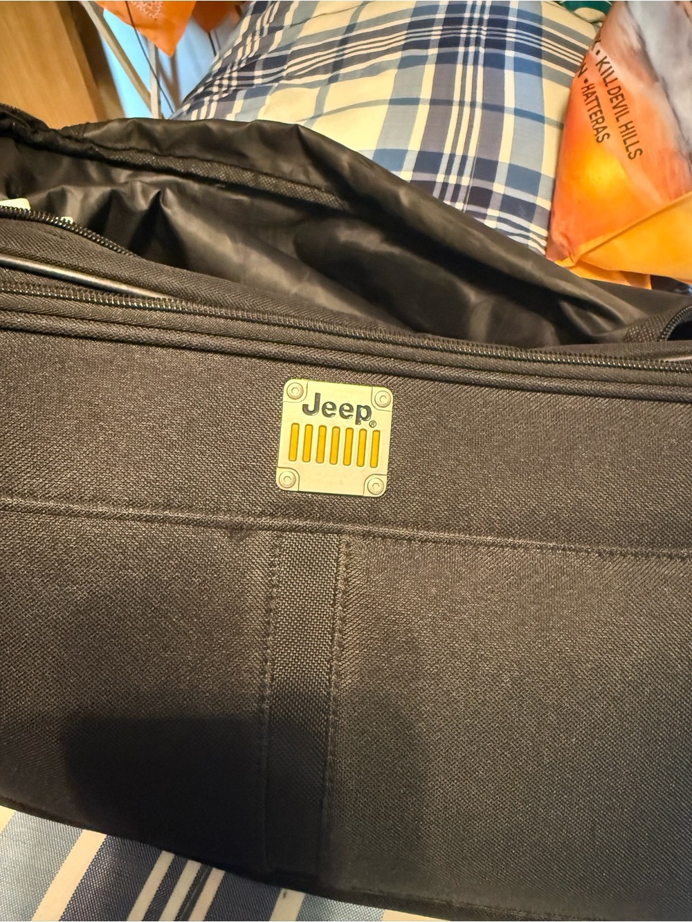 Jeep Black Men's Duffel Bag with Dual Handles - Picture 2 of 7